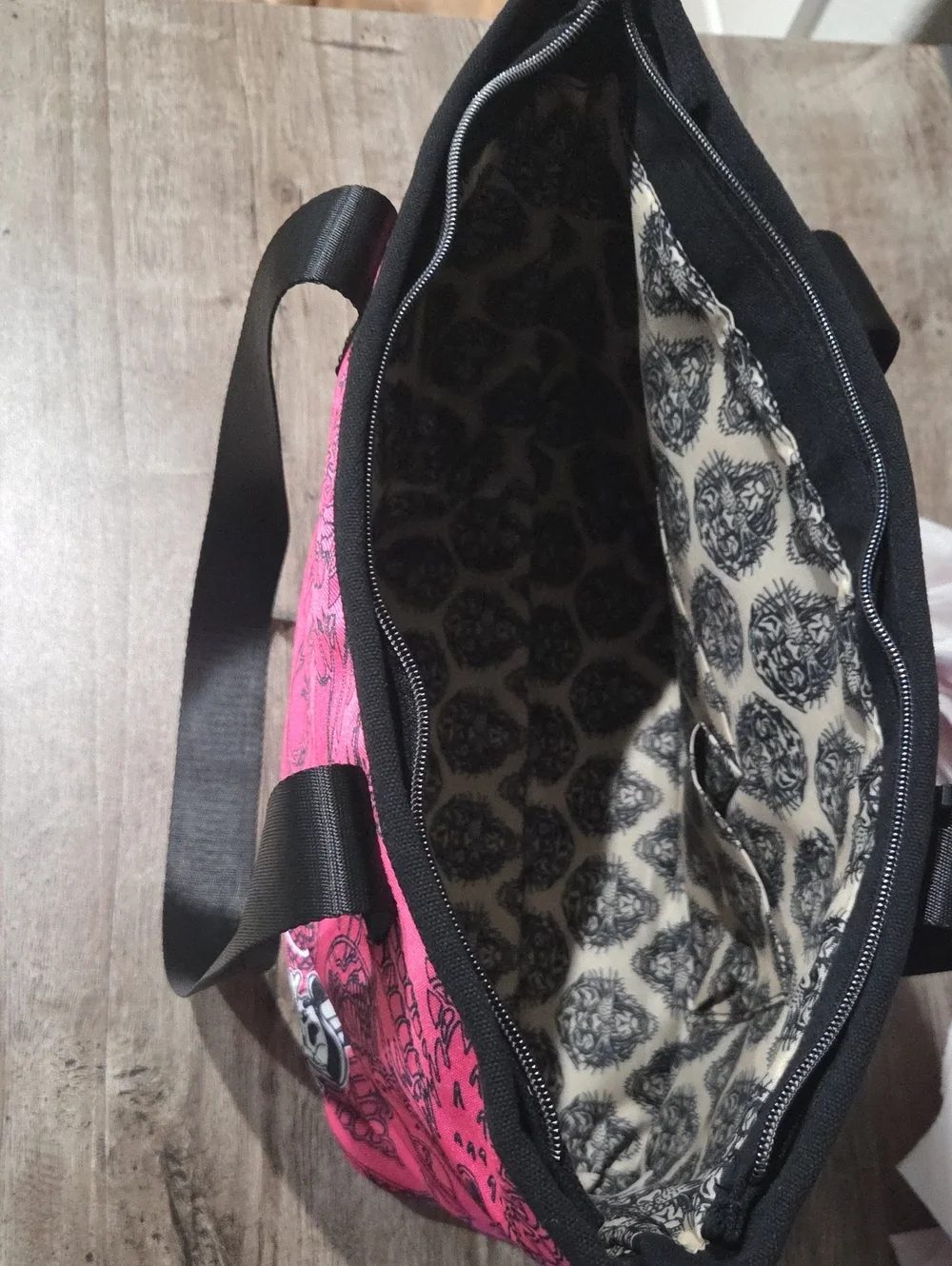 Ed Hardy bold pink
